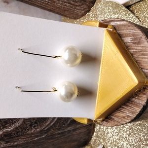 Fashion earrings plastic pearls 12 pairs